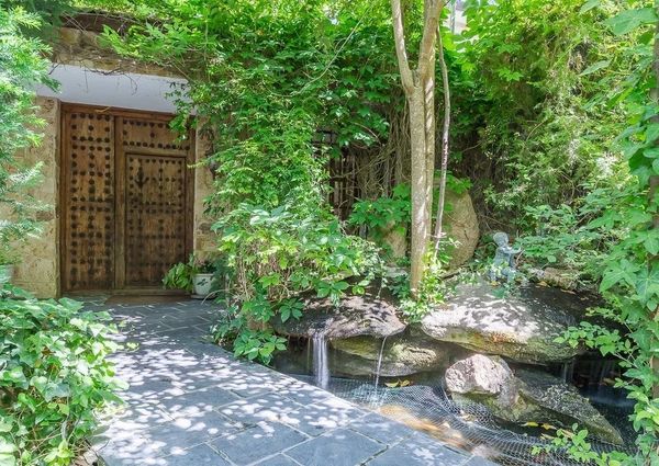 Majadahonda, Community of Madrid 28221