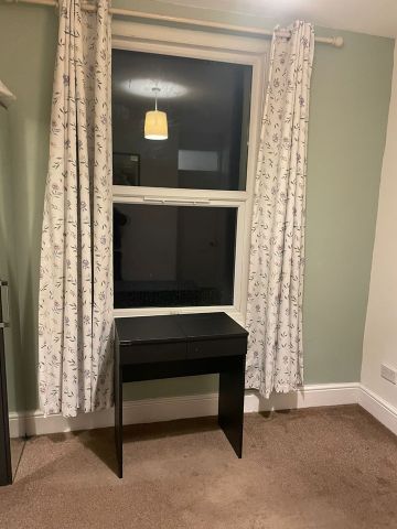 2 Bed Flat, Beaufort Road, BS5 - Photo 5