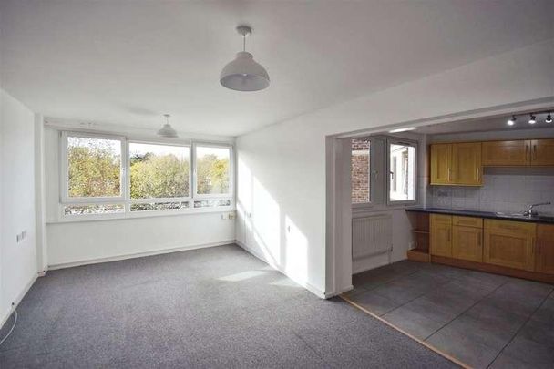 Brentford Dock, TW8 - Photo 1