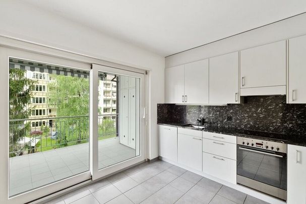 Are you looking for a house in a central location? - Photo 1