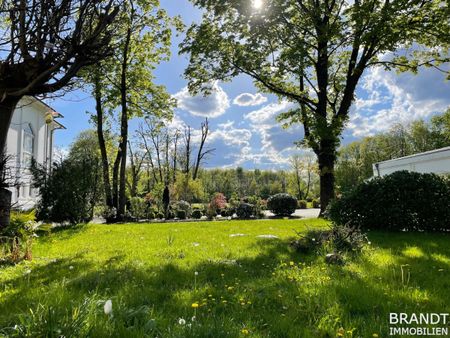 Einfamilienhaus - ehemaliges Gesindehaus mit Kamin, Terrasse und Garten in parkähnlicher Anlage! - Foto 4