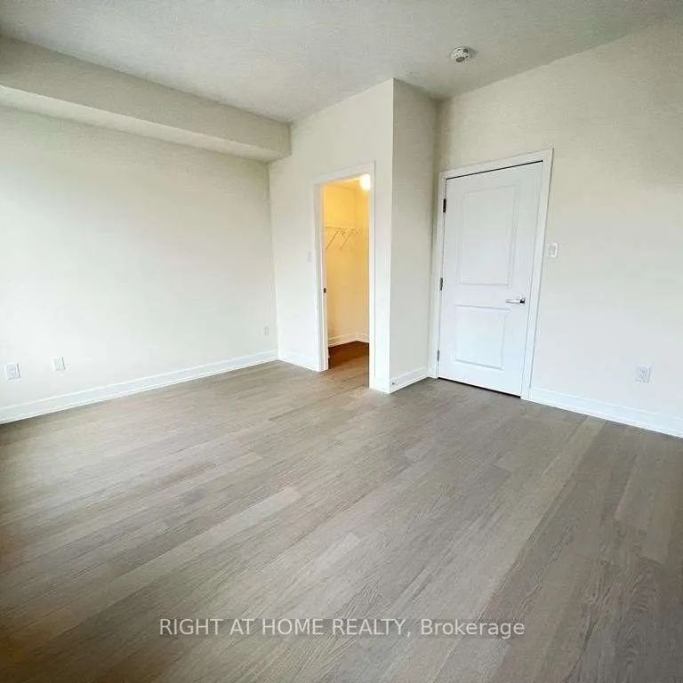 Condo Townhouse For Lease | W9251124 - Photo 1