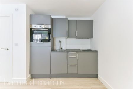 Spencer Road, East Molesey - Photo 5