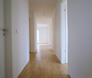 OPTIMAL FÜR DIE FAMILIE! Großzügige 4 Zimmer EG-Wohnung von Schulen/Kita umgeben *Erstbezug* - Photo 1