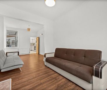 3 bedroom terraced house to rent - Photo 4