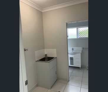 3 bedroom home in Deeragun - Photo 6