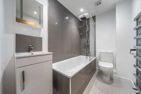 2 bedroom maisonette to rent - Photo 2