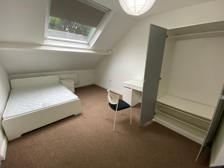 5 bedroom flat to rent - Photo 4