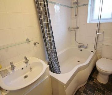 Chesham Road, BL9 - Photo 6