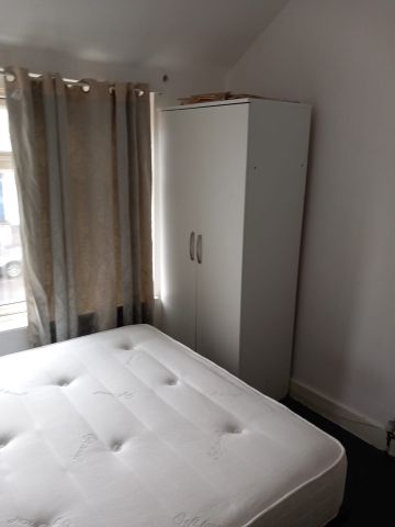 Room in a Shared House, Bensham Lane, CR7 - Photo 4