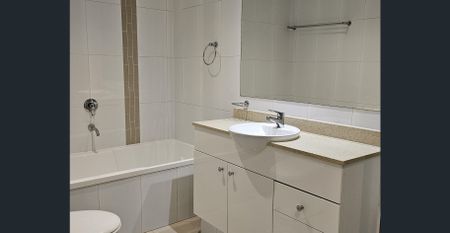 Terrace-like, Large with Courtyard; Relaxed Lifestyle in Garden Setting - Photo 5