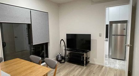 Fully Furnished 2 Bedroom Granny Flats - Photo 2