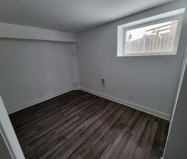 For Lease - 32 Westminster Circle Unit# Lower, Barrie, Ontario - Photo 4