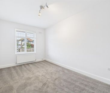 3 bedroom flat to rent - Photo 5