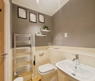 3 bedroom apartment to rent - Photo 6