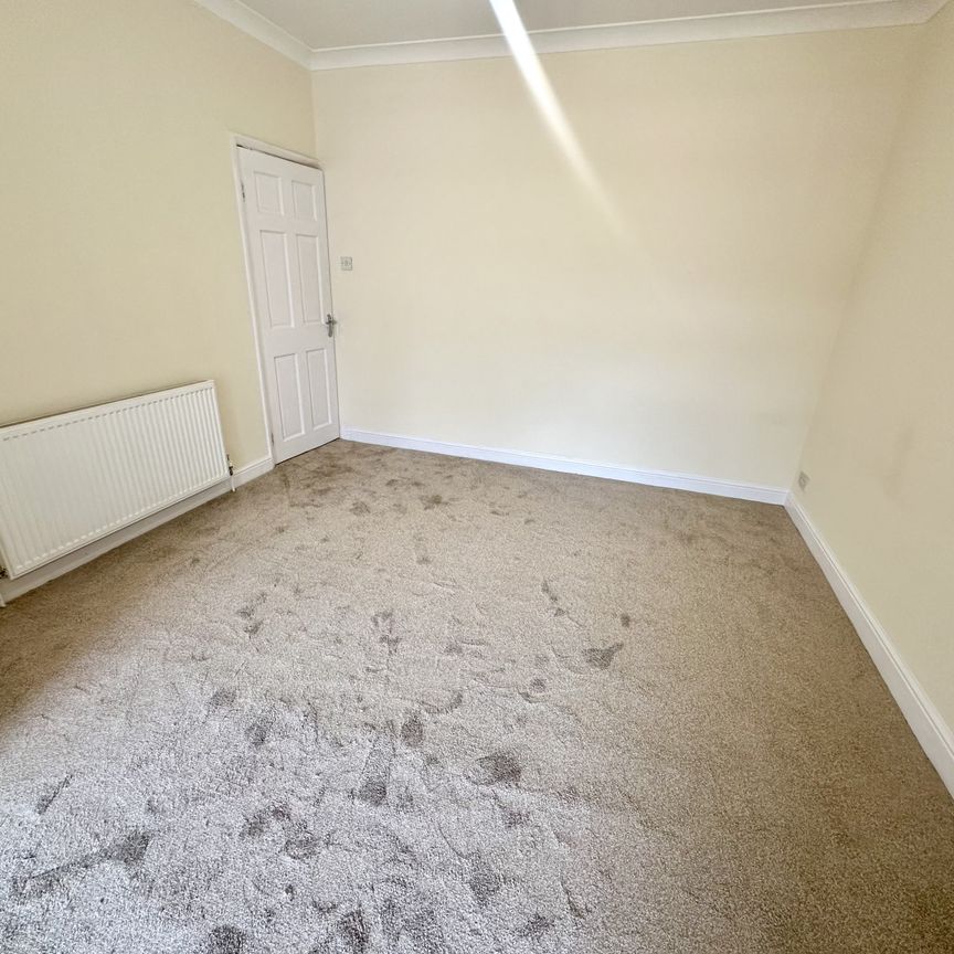 Brookside Road, Greater London, UB4 - Photo 1