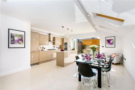 4 bedroom terraced house to rent - Photo 5