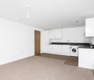 2 bedroom apartment to rent - Photo 3