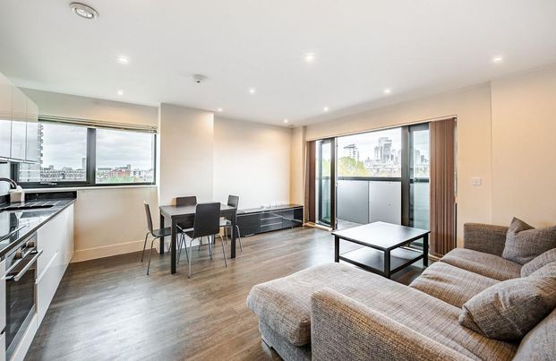 2 bedroom flat to rent - Photo 1