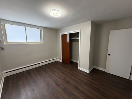 For Lease - 365 Tillbury Avenue Unit# 1, Carlingwood - Westboro and Area, Ontario - Photo 4