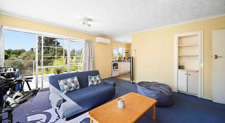 Charming spot with river views! - Photo 4