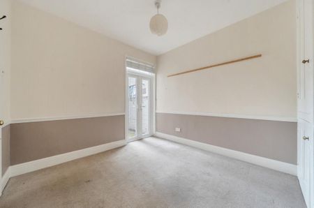 3 bedroom terraced house to rent - Photo 5