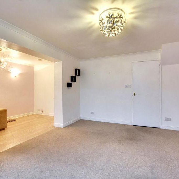 2 bedroom terraced house to rent - Photo 1