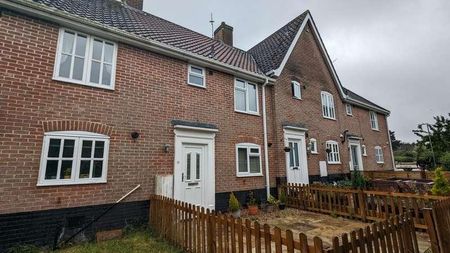 Snowdrop Close, Bury St. Edmunds, IP32 - Photo 2