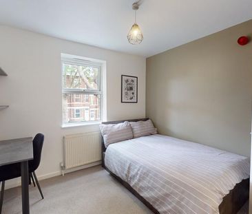 1 bedroom in a house share to rent - Photo 3