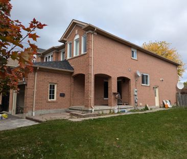 For Lease - 1423 Quest Circle, Mississauga, Ontario - Photo 1