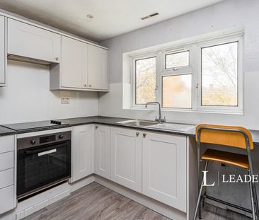 2 bedroom property to rent Acre Close, Haywards Heath, West Sussex,... - Photo 6