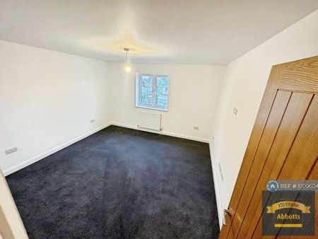 Weeley Road, Clacton-On Sea - Photo 3