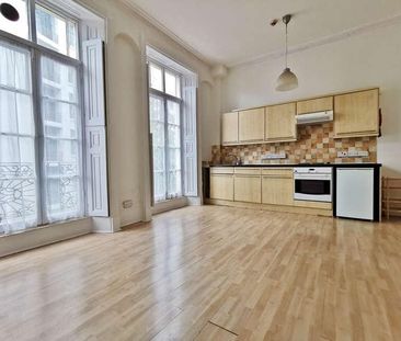 Mornington Crescent, NW1 - Photo 2