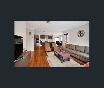 The Brief: Prime Location - Photo 2