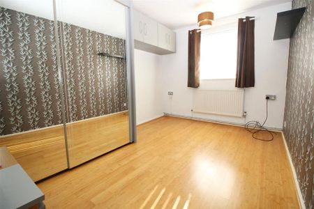 2 bedroom maisonette to rent - Photo 3