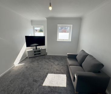 Beckside Gardens, Melrosegate - P10963 - Photo 5