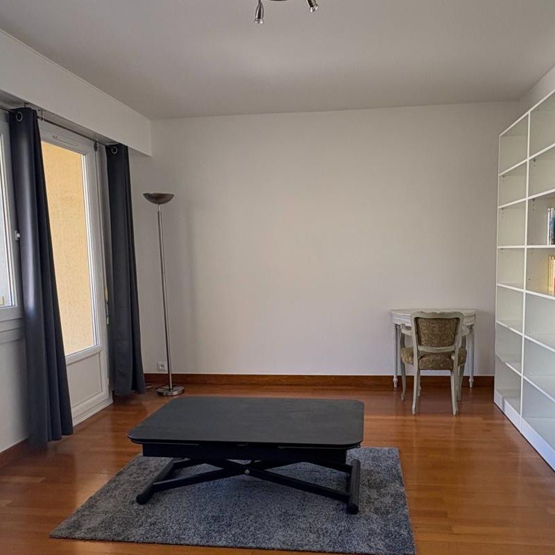 Location Appartement 2 pièces 49m² CHAMBERY 73000 - Photo 1