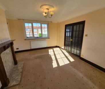 3 bedroom semi-detached house to rent - Photo 3