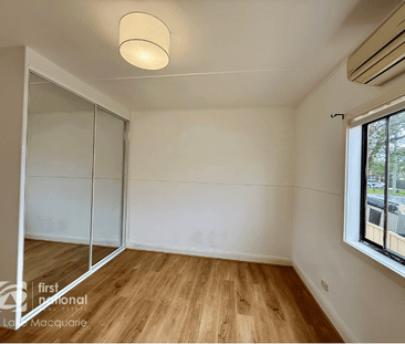 BEAUTIFUL 4-BEDROOM HOME IN GLENDALE - Photo 3