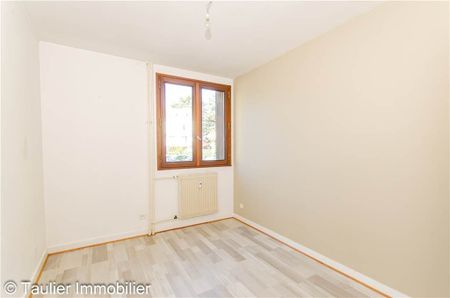 Location Appartement 4 pièces 77m² ST MARCELLIN 38160 - Photo 3