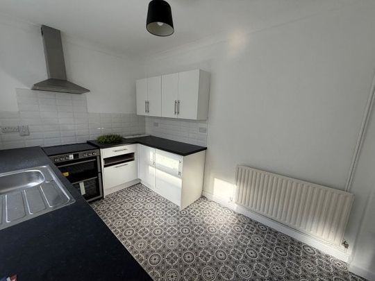 Biddulph Estate, Llanelli, SA15 - Photo 1