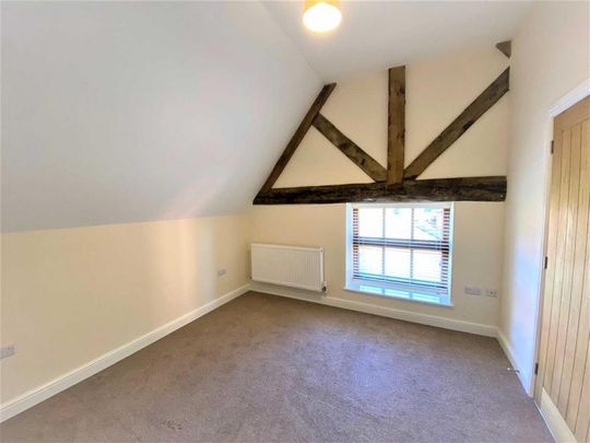 3 bedroom barn conversion to rent - Photo 1