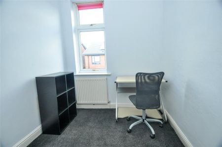 3 bedroom terraced house to rent - Photo 5
