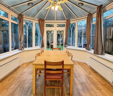 St. Pauls Close, London, W5 3JX - Photo 2