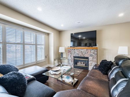 For Lease - 85 Forestgrove Circle, Brampton, Ontario - Photo 3