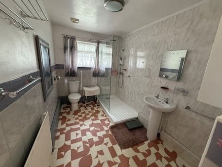 Bankside, Ammanford, SA18 - Photo 4