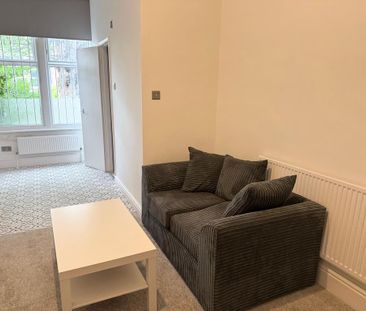 Studio to rent - Photo 6