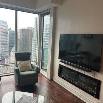 Chic Furnished 1b/1b + Den Sunset View Condo in Downtown Toronto, - Photo 3