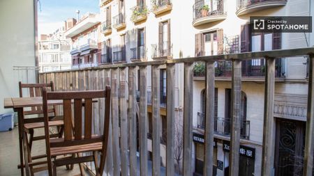 barcelona, Catalonia 08021 - Photo 3