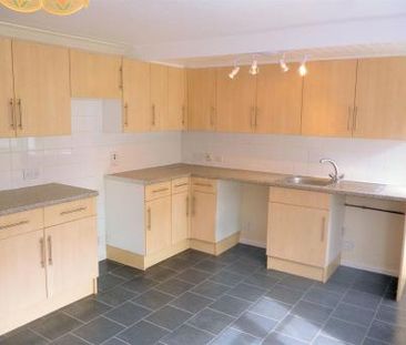 Beverley Close, Rainham, Gillingham, ME8 9HG, Kent - Photo 3